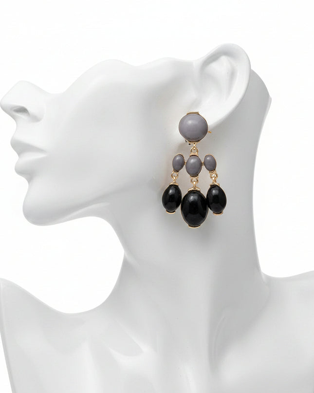 Pair of black and gray earrings