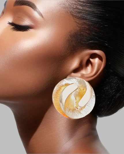 Women's Clip-On Earrings Medium Gold Metal 3D Yin-Yang Shell Like Round Shaped Clip-Ons. Paddle Back Clip-Ons.