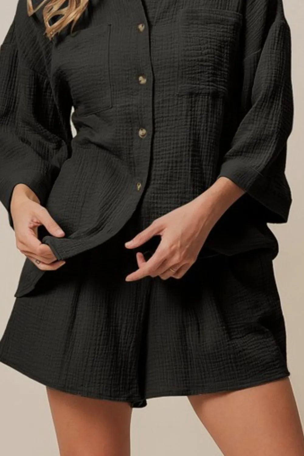  button-up shirt with long sleeves