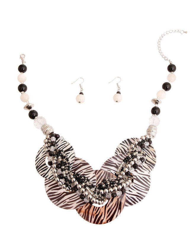 women necklace, gold women necklace, women necklace set, women necklace design, young women necklace, jewelry for women necklace