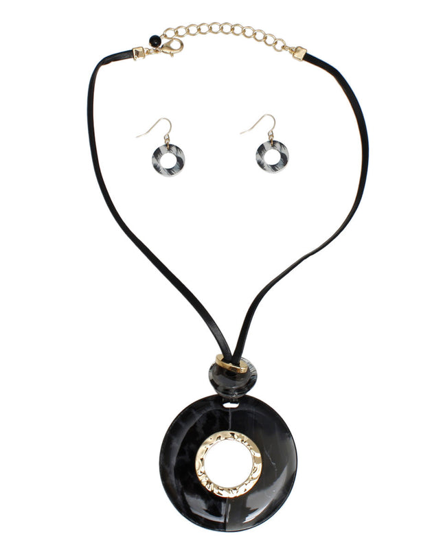 Pendant Tribal Black Leopard Ring Leather Necklace
