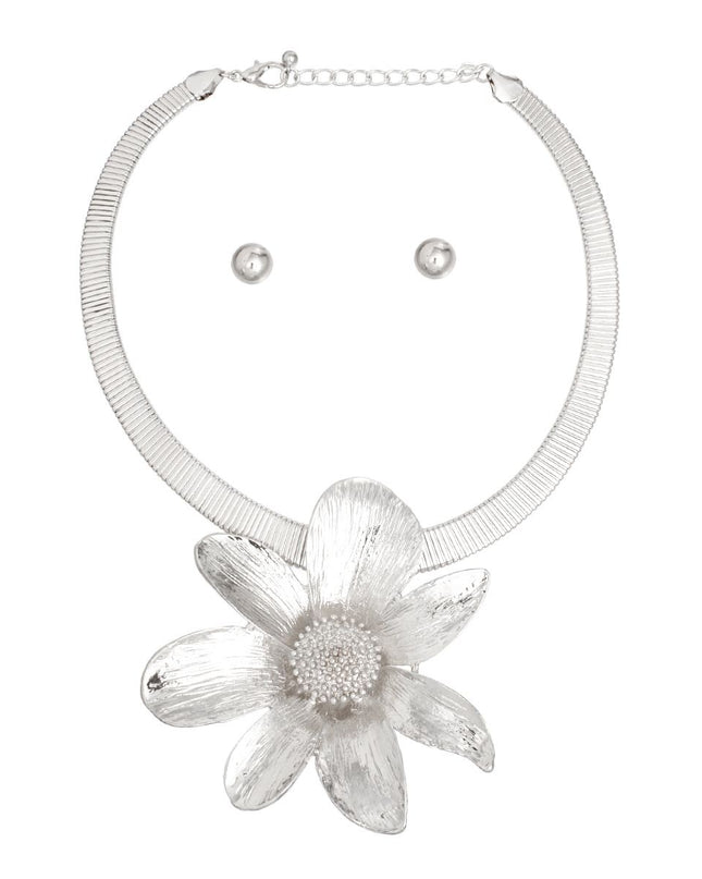 Necklace Silver Omega Daisy Pendant Set for Women