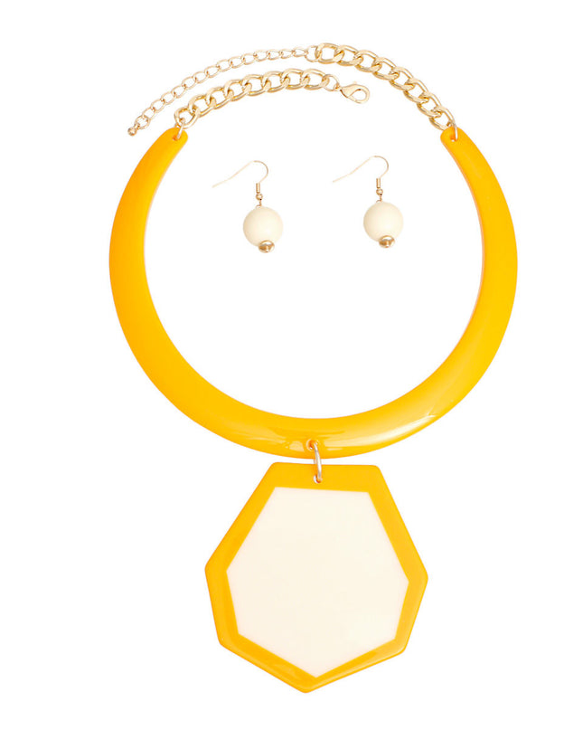 Customizable Necklace Retro Yellow Geo Pendant Collar