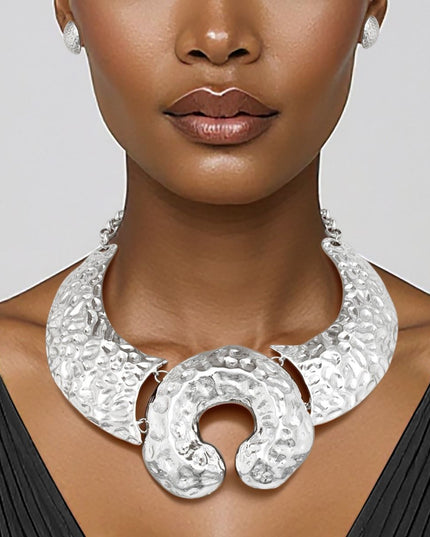 Bib Silver Warrior Chic Armor Horseshoe Necklace