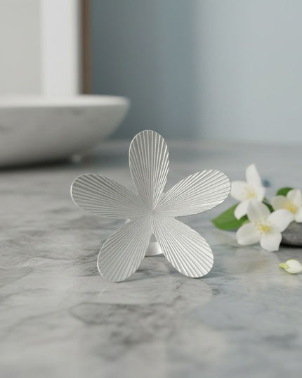 Cocktail Ring Large Silver Ribbed Petal Flower Ring