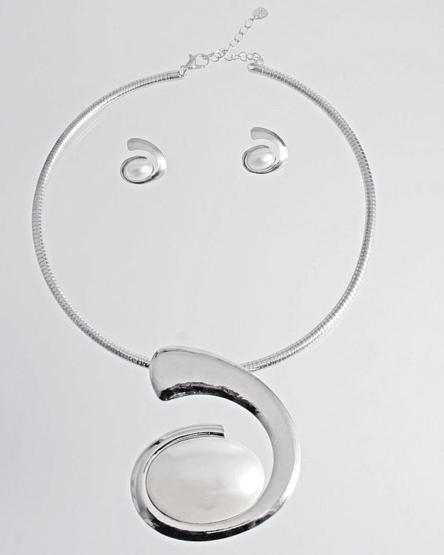 Silver Sculpted Pearl Swirl Pendant Collar Necklace
