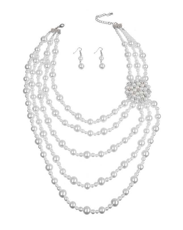 Elegance in White: Pearl Brooch Necklace