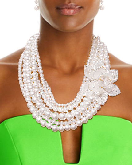 White Pearl Flower Necklace