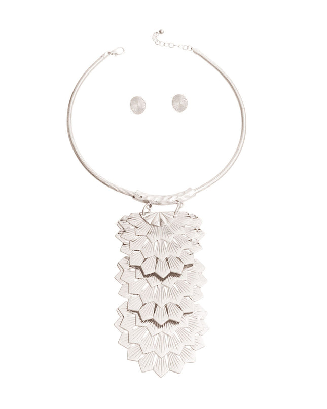 Silver Metal Art Deco Drop Collar