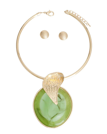 Gold Curved Leaf Green Pendant Set