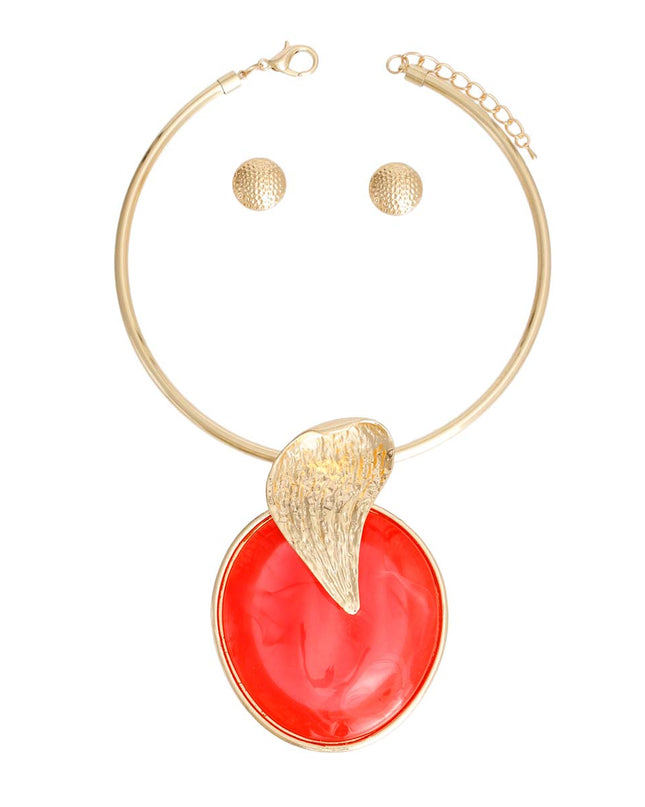 Gold Curved Leaf Red Pendant Set